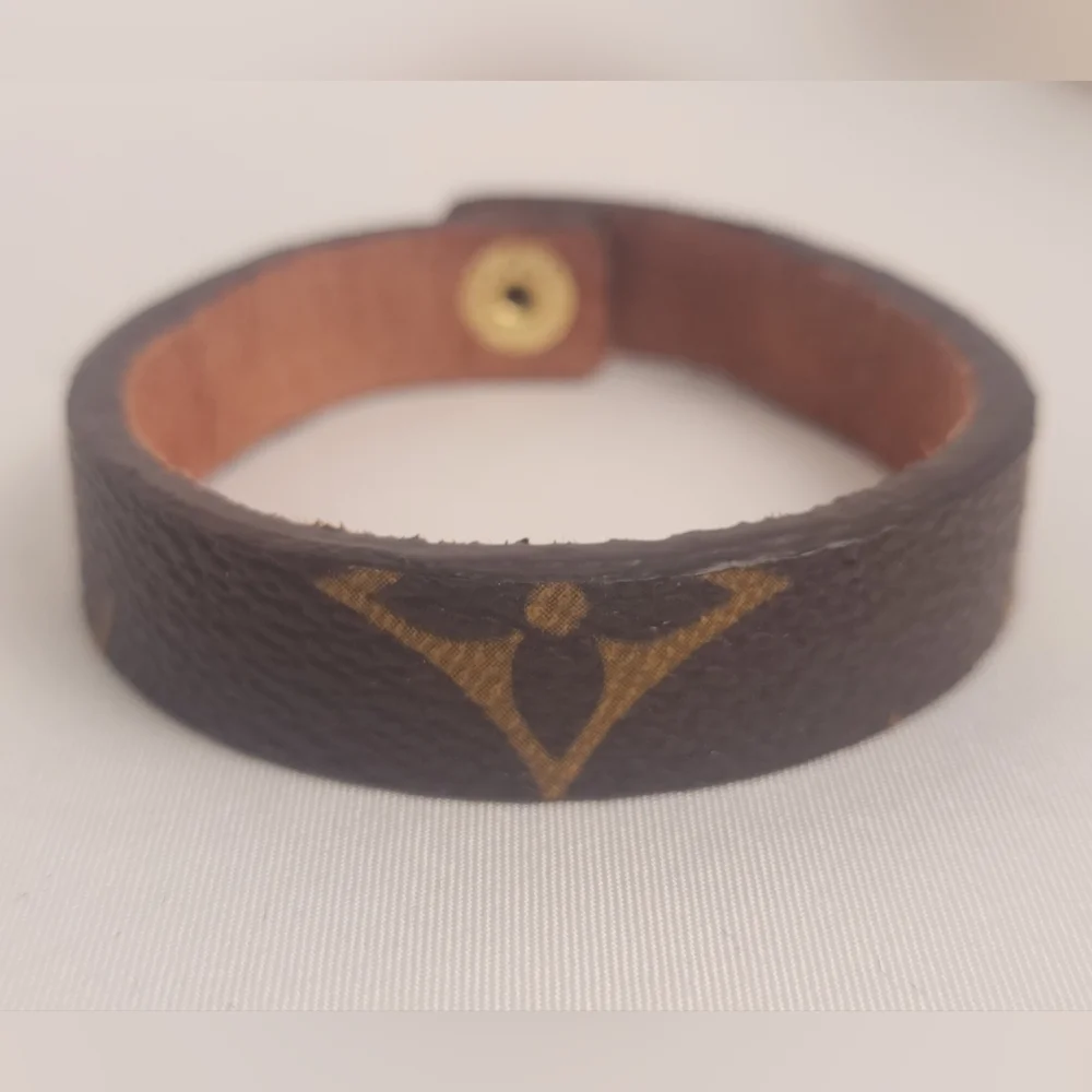 Louis Vuitton Brown Monogram Canvas Pebble Leather Bracelet - Picture 2 of 7